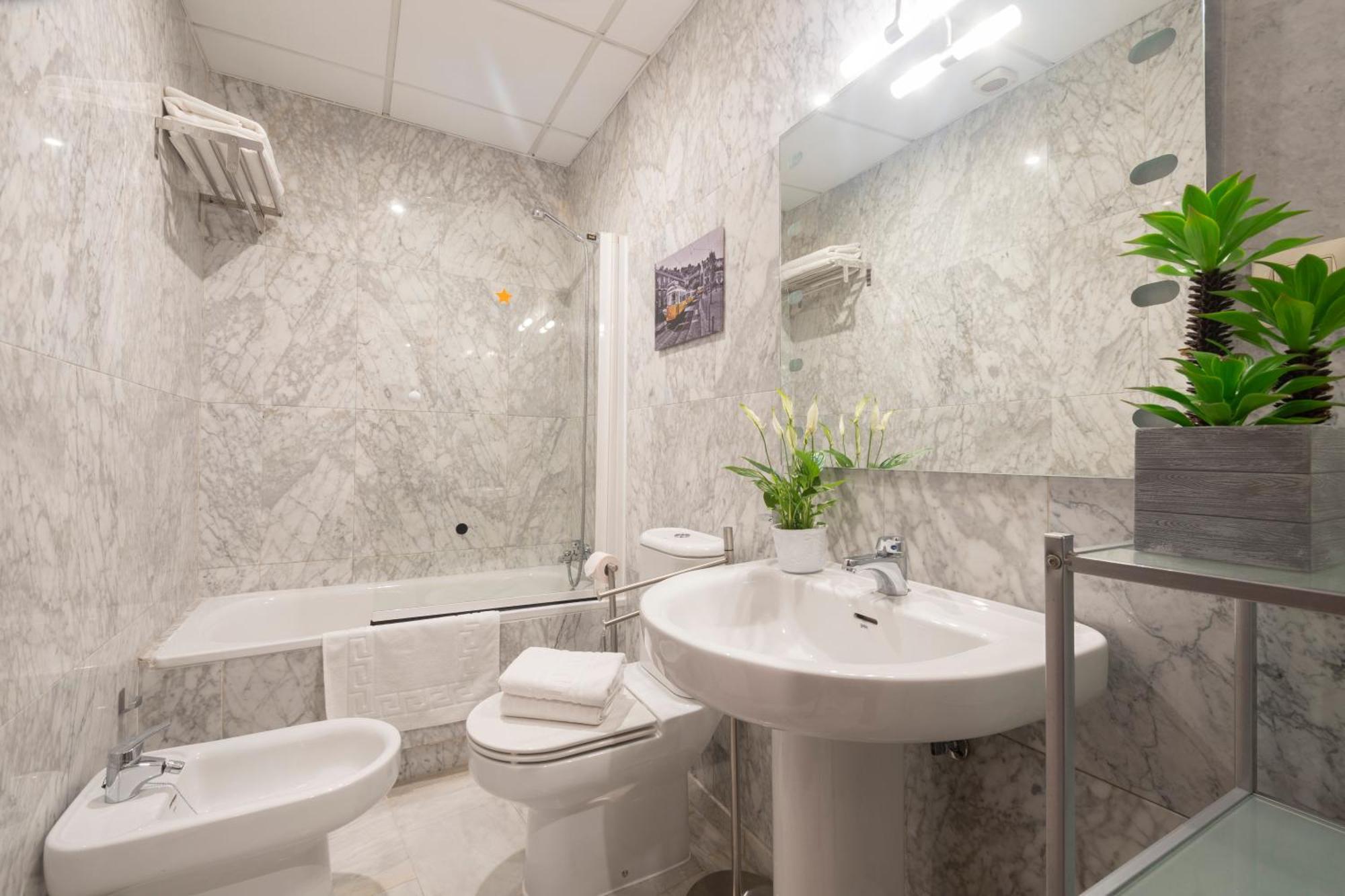 Apartamento Adultos Centro Nueva De La Virgen 2 Free Parking Granada Exterior foto